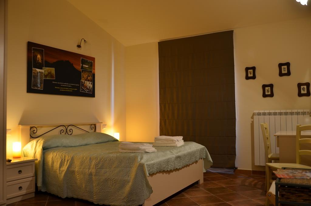 La Carretteria Guest House Mistretta Zimmer foto