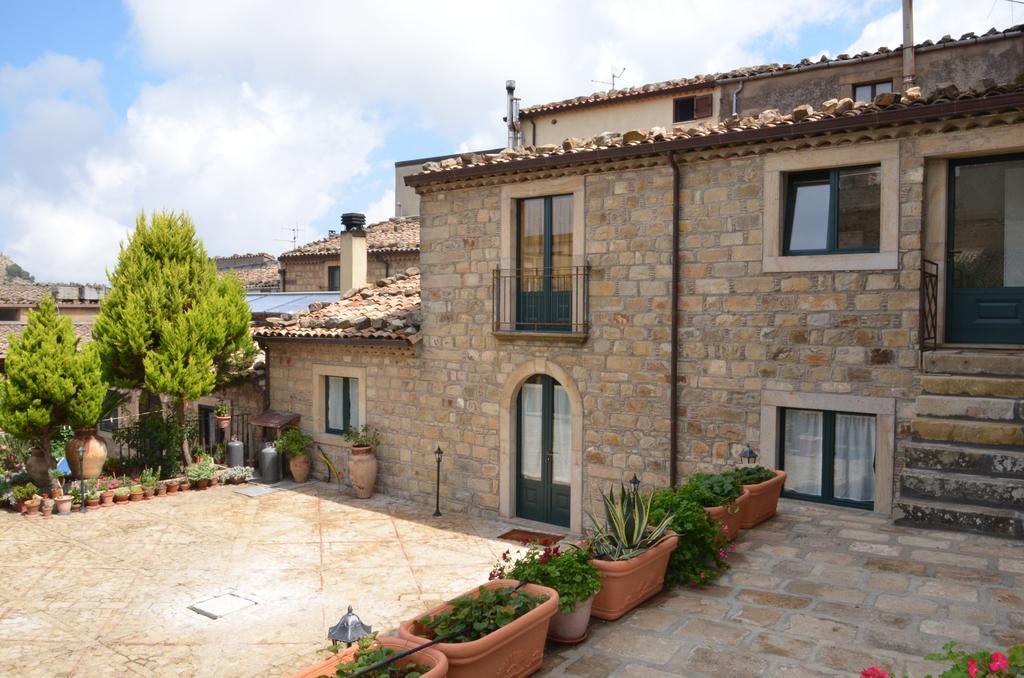 La Carretteria Guest House Mistretta Exterior foto